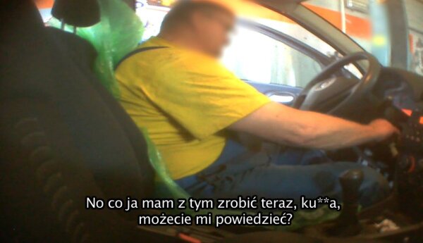 Po wyjęciu kluczyka silnik... nie gaśnie!